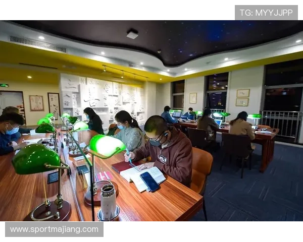 微扑克官真人视讯:全天候24小时不间断的真人游戏体验